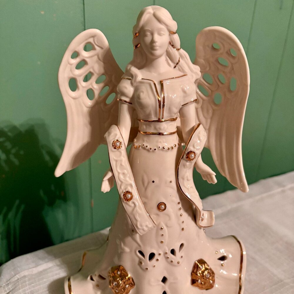 Lenox Florentine & Pearl Lit Angel Figurine 24K Gold Trim Retired Christmas